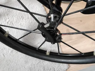wheelchair clips for axle tetraplegic quadriplegic