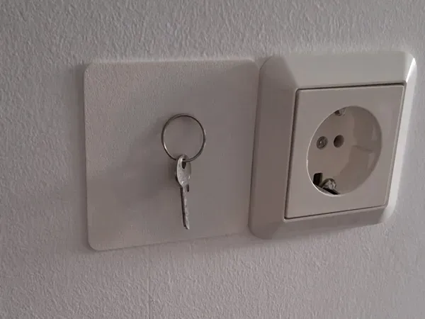 Magnetic - Wall hole plug / Socket lid (Square)