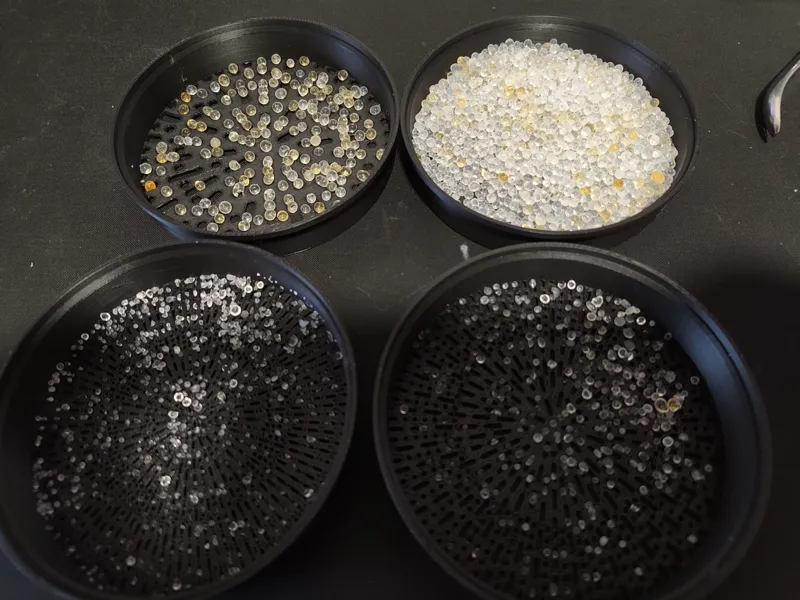 Sieve stack for silica gel
