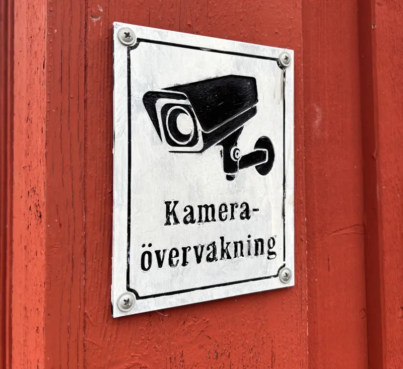 Övervakningskamera skylt
