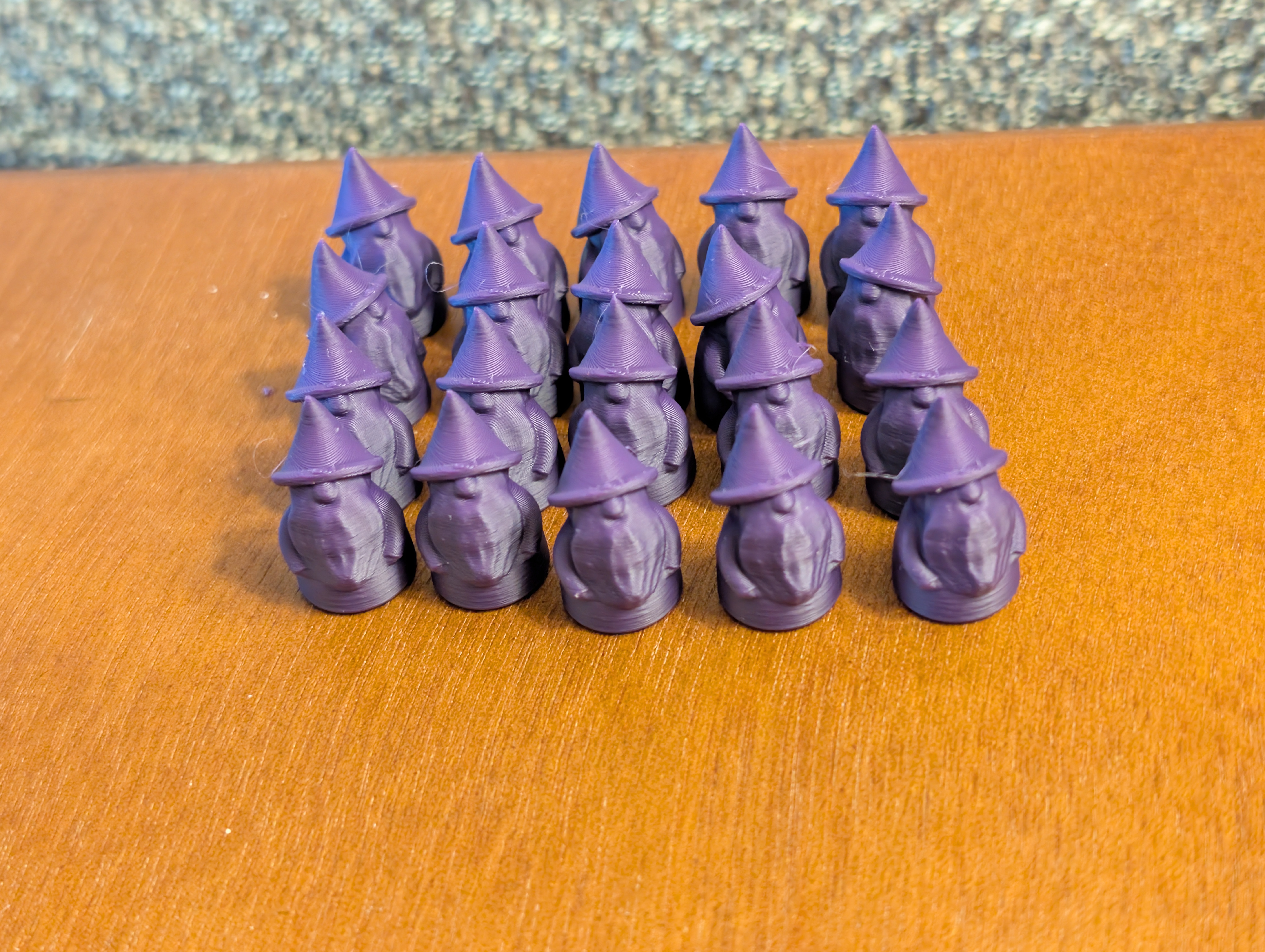 Miniatura 2 do modelo 3D Tiny Gnomes