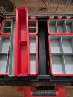 Middle box dividers to the top