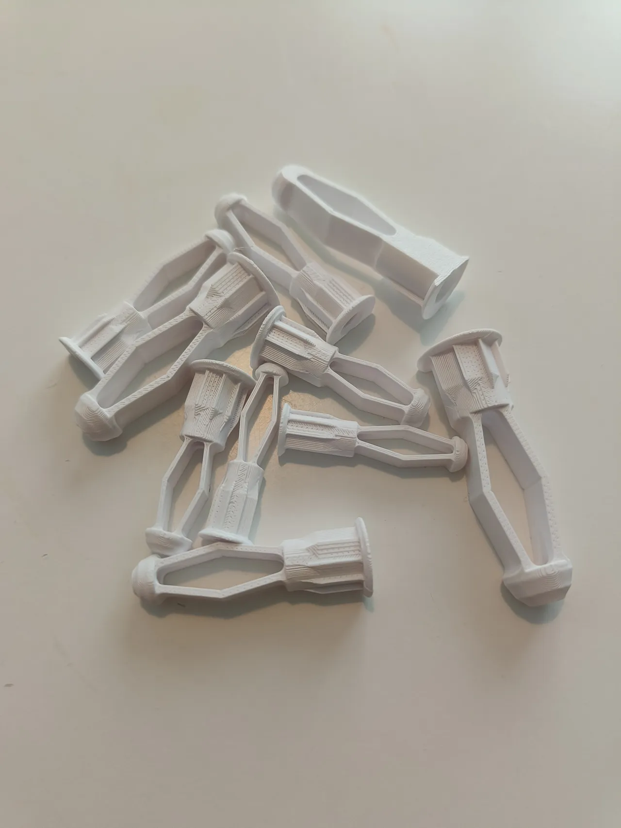 Drywall anchor with opening wings view 2