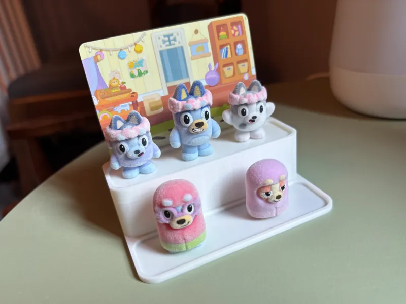 Bluey Fuzzies Figure Display Stand