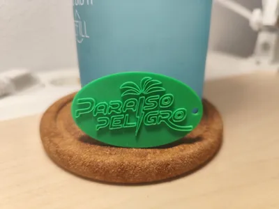 Paraíso Peligro keychain