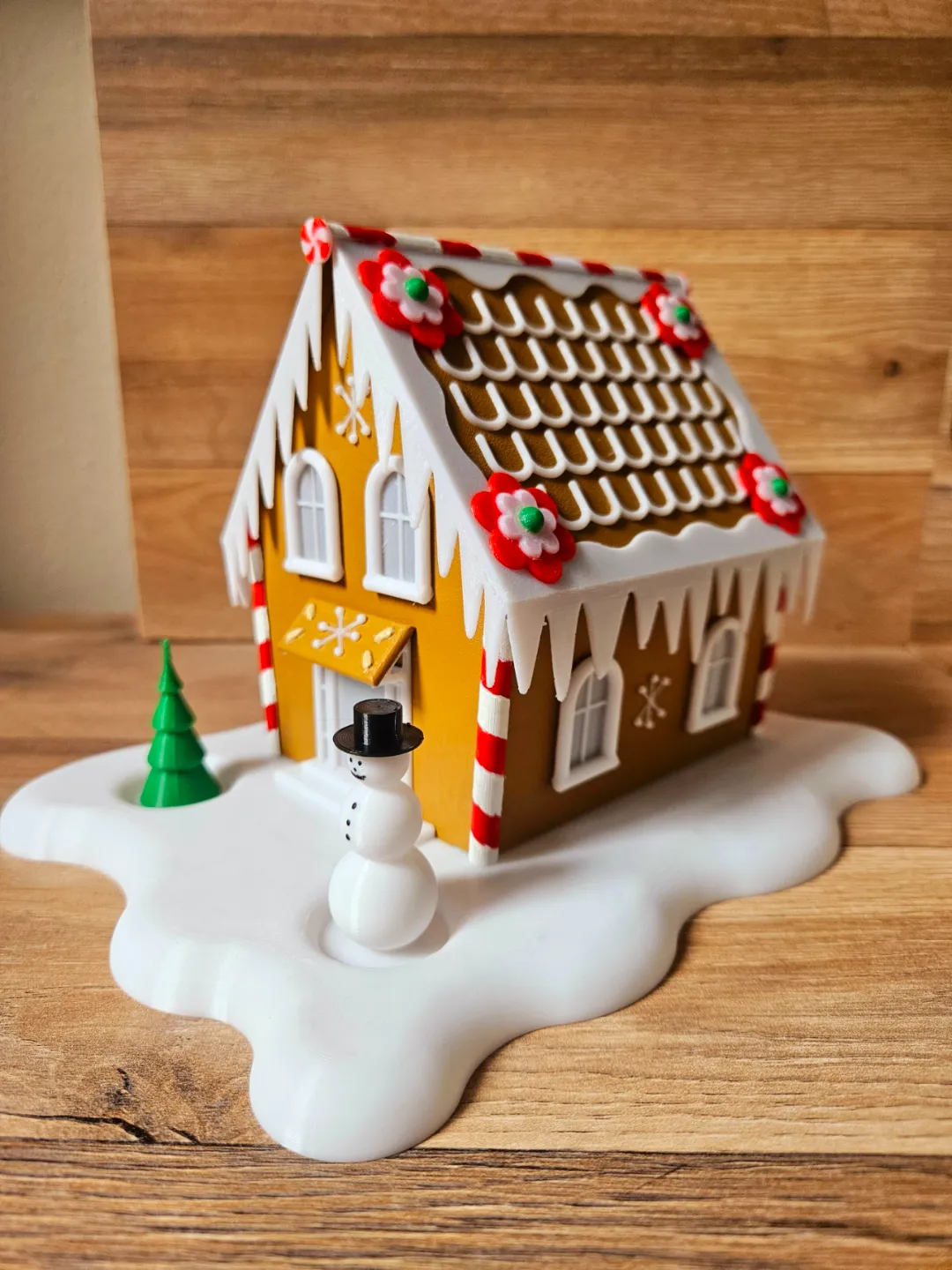 Lebkuchenhaus geeignet zum Beleuchten view 2