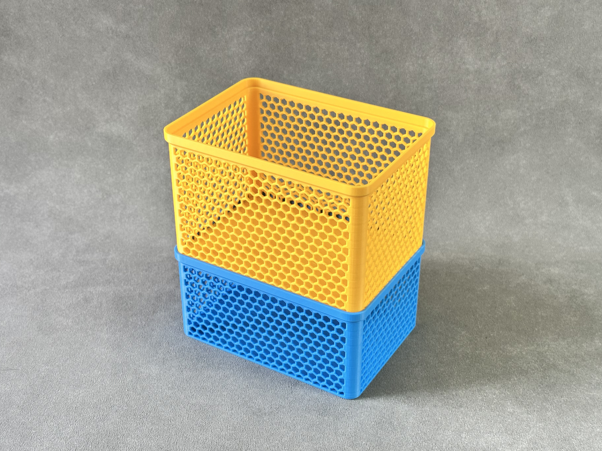 Miniatura 1 do modelo 3D Honeycomb Stackable Storage Baskets