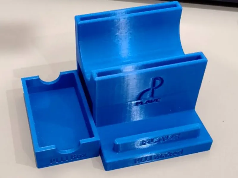Plave 偶像應援燈及小卡置放