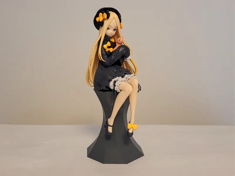Twisted Hexagonal Stand for Figurine (No Support)