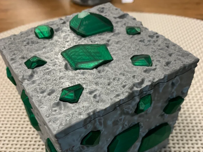 Emerald ore box