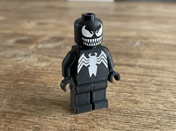 Figura decorativa: Venom Brick Figure — vista de referencia 3