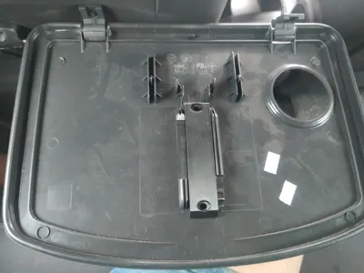 Repair of Renault Scenic 2 Table