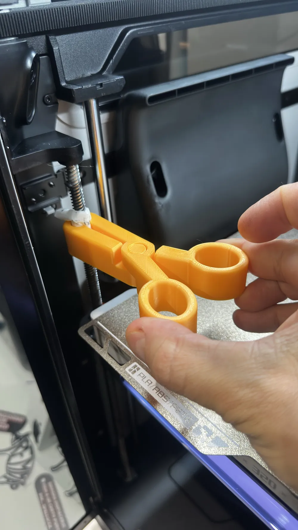 Z Rod Cleaner Z-axis threaded rod cleaning clamp p x h series - Free 3D Print Model ...