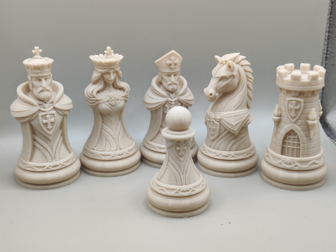 Sculpted Crown Collection CHESS set
