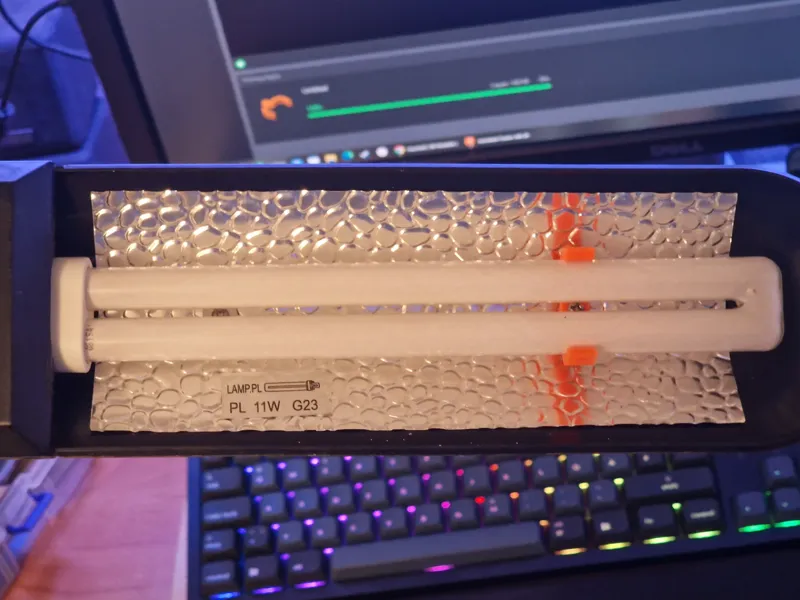 Replacement for desk lamp G23 holder