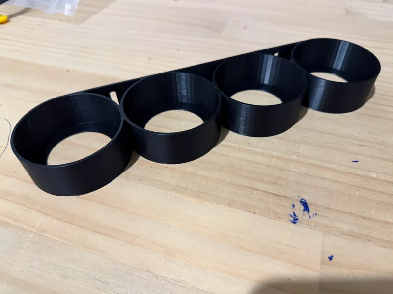 Spray Can holder - 4 Cans