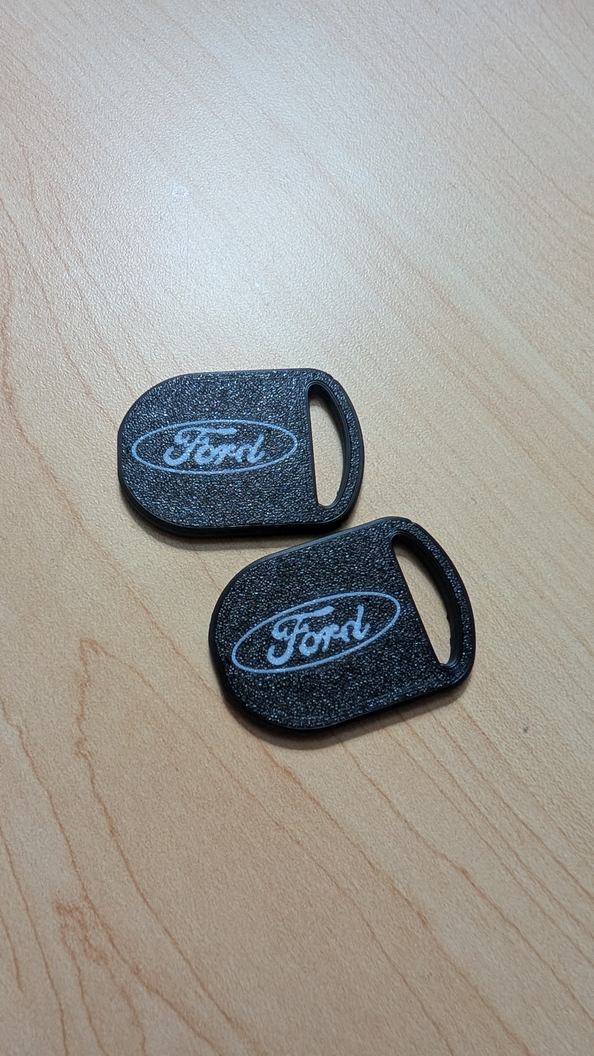 Miniatura 2 do modelo 3D Ford Chip Key Cover