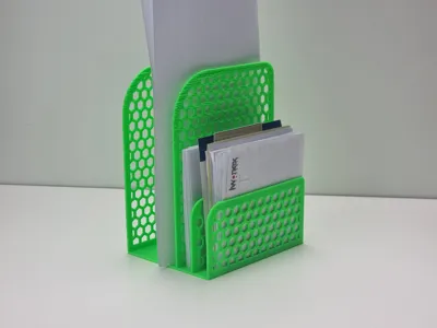Standing paper/documents organizer/holder for desk