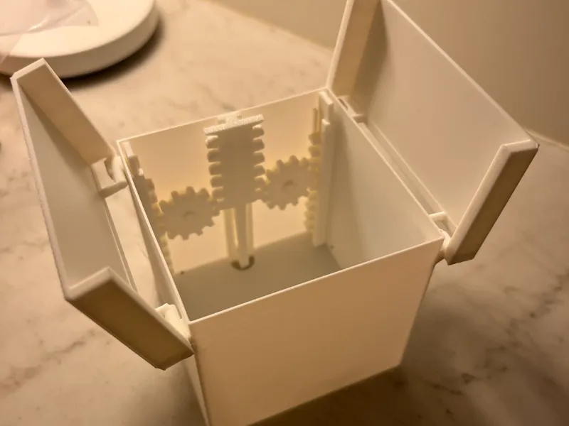 Gear-Operated Paintable Gift Box V1