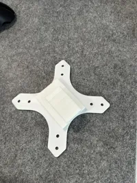 4 additional holes, 0.2mm layer, 2 walls, 15% infill
