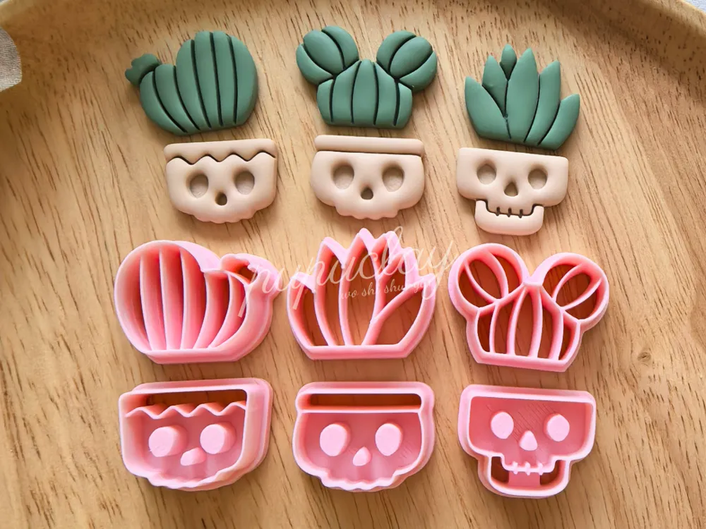 Cortador para modelado: Halloween skull potted plant polymer clay cutter. Referencia del modelo original.