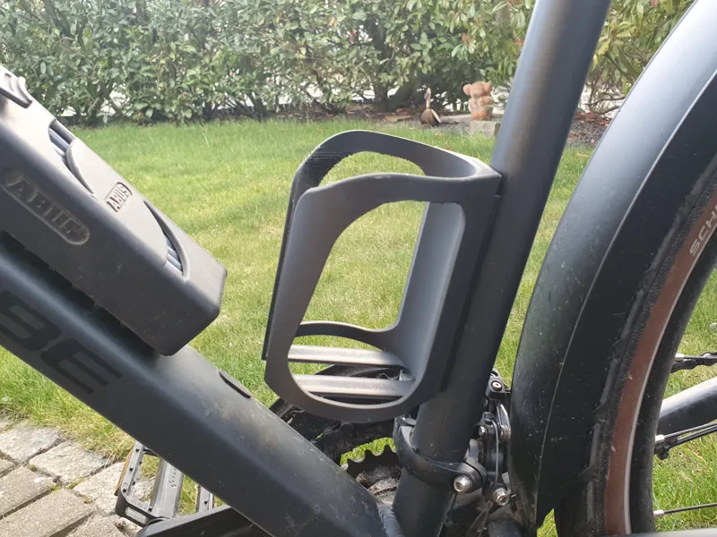 Flaschenhalter für Fahrrad mit Schienenmechanismus