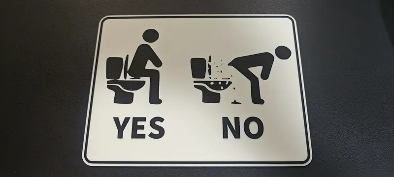 厕所标牌funny toilet sign