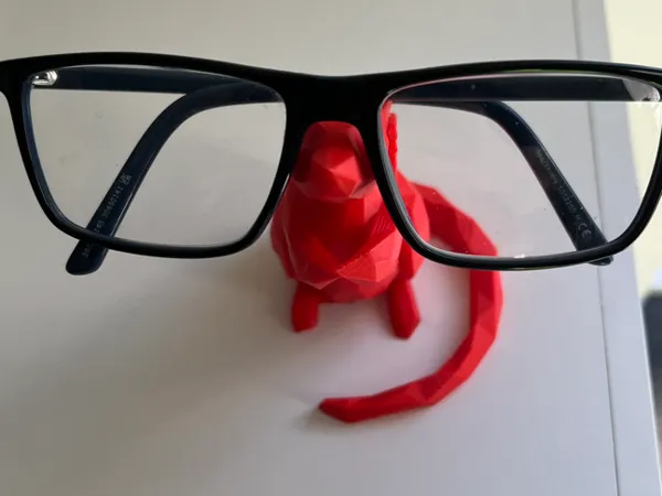 Valentino le rat, porte-lunettes
