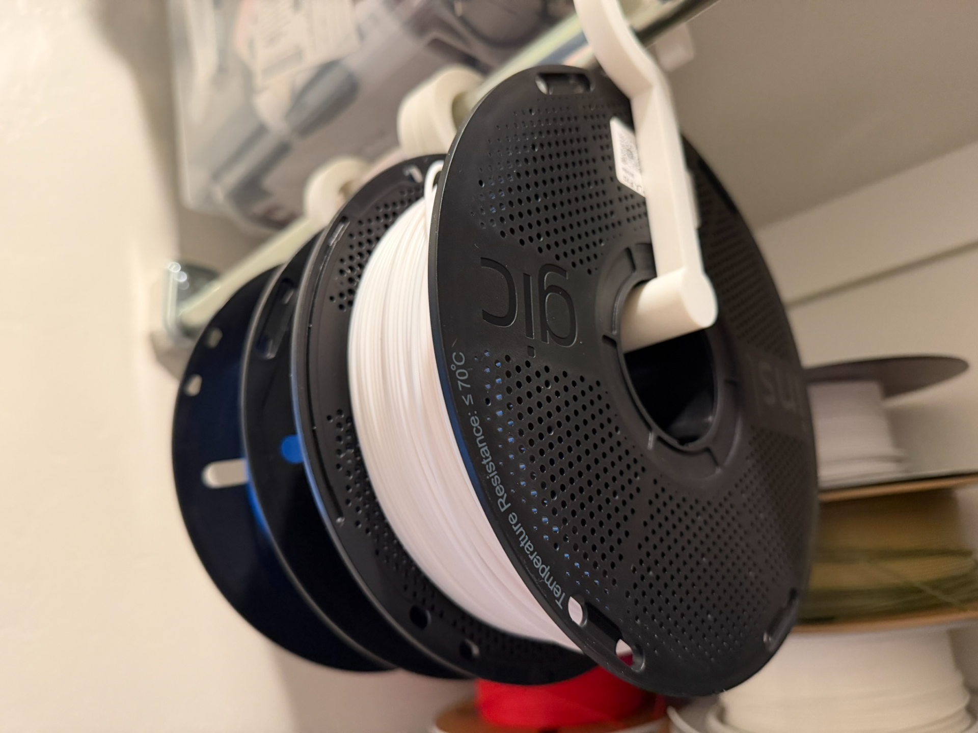 Filament spool hanger for bars