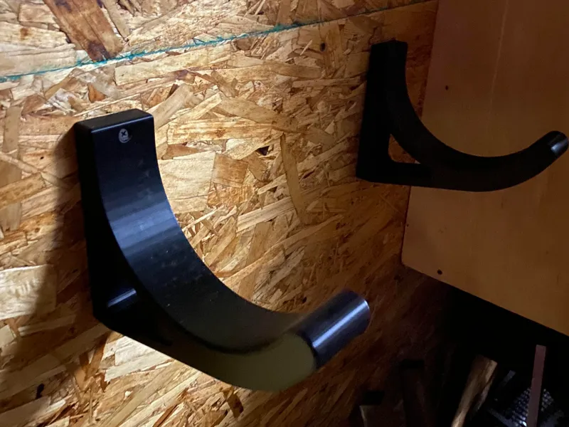 1:8 RC Truck Hanger