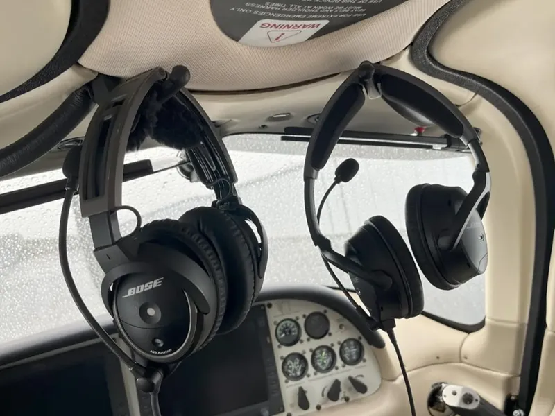 Cirrus Sr20 / Sr 22 Headset Holder