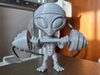 Figurine alien bodybuilder — photo 2