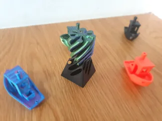 Impossible Passthrough Pyramid Fidget
