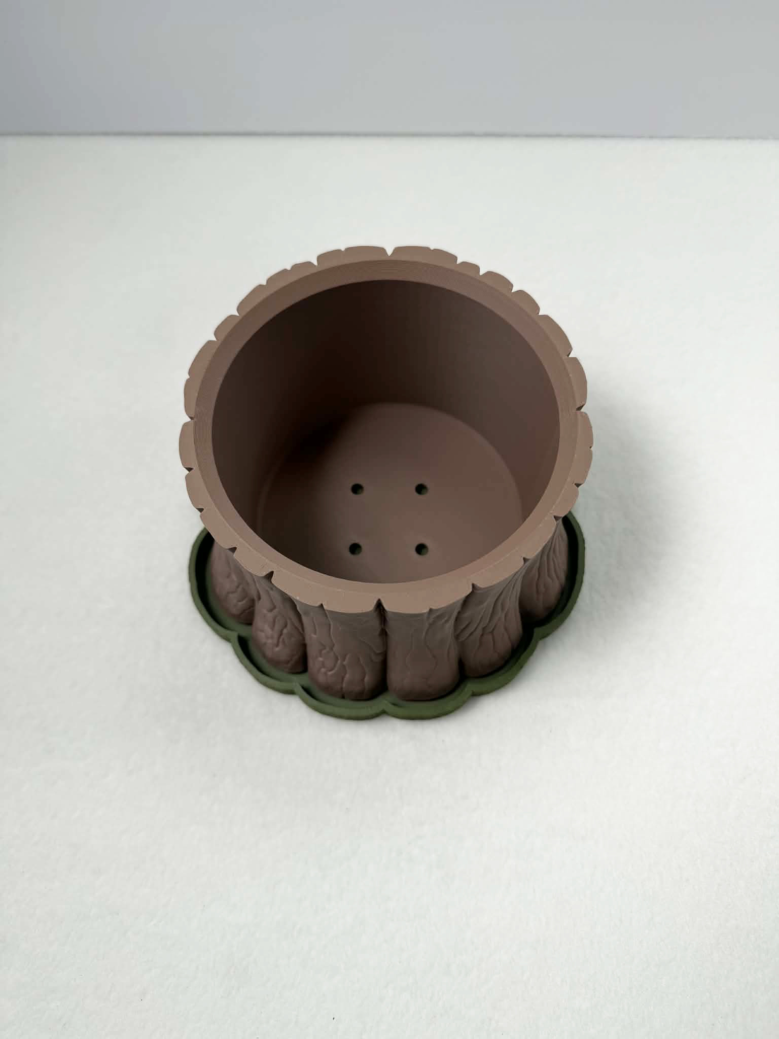 Miniatura 2 do modelo 3D Tree Trunk Planter