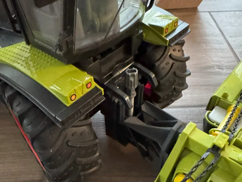 Bruder Claas Xerion Mähwerk Adapter