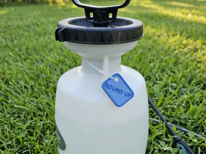 sprayer tags fertilizer,herbicide,chlorine,insect.