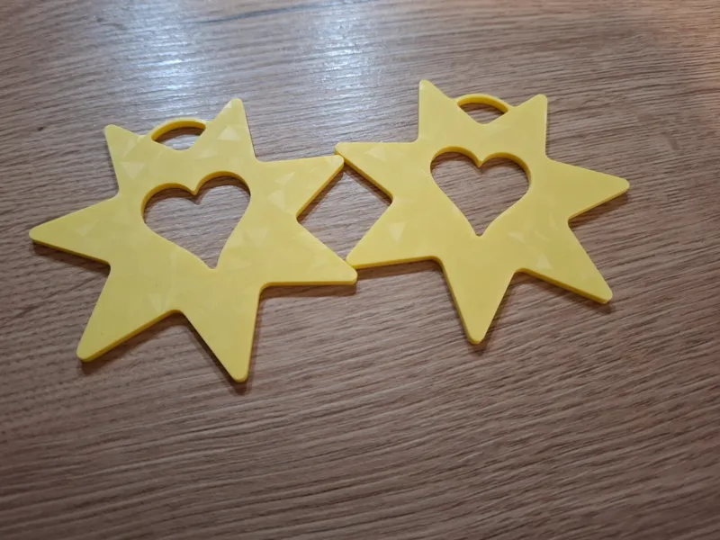 Sternornament mit Herz
