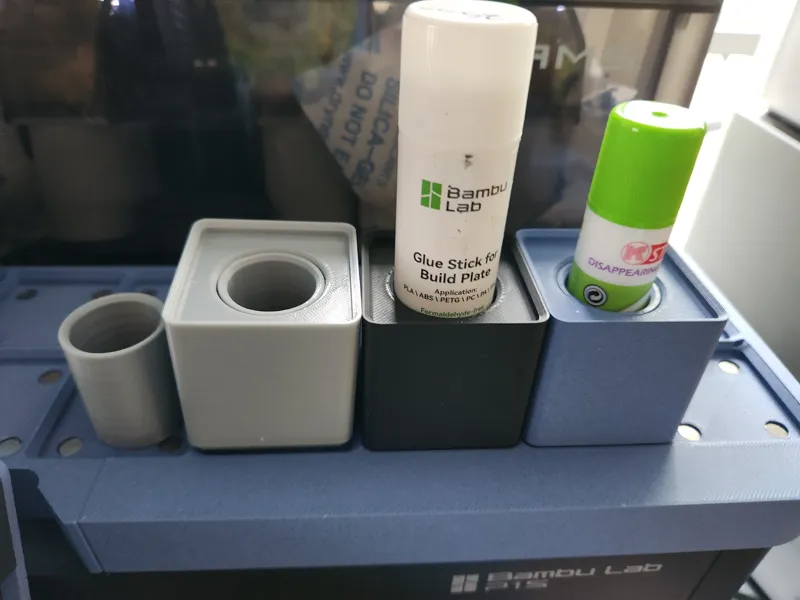 Gridfinity Gluestick holder with size spacer