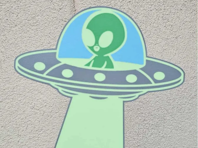 Glow in the Dark Alien Abduction Lightbox