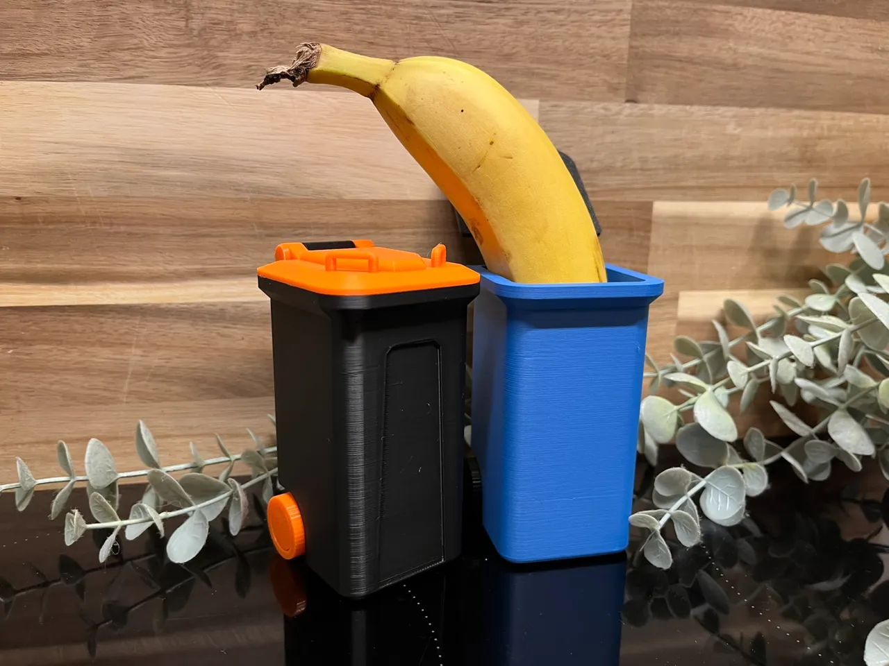 Garbage Bin Trash Can V3 (Wheelie Bin) view 2