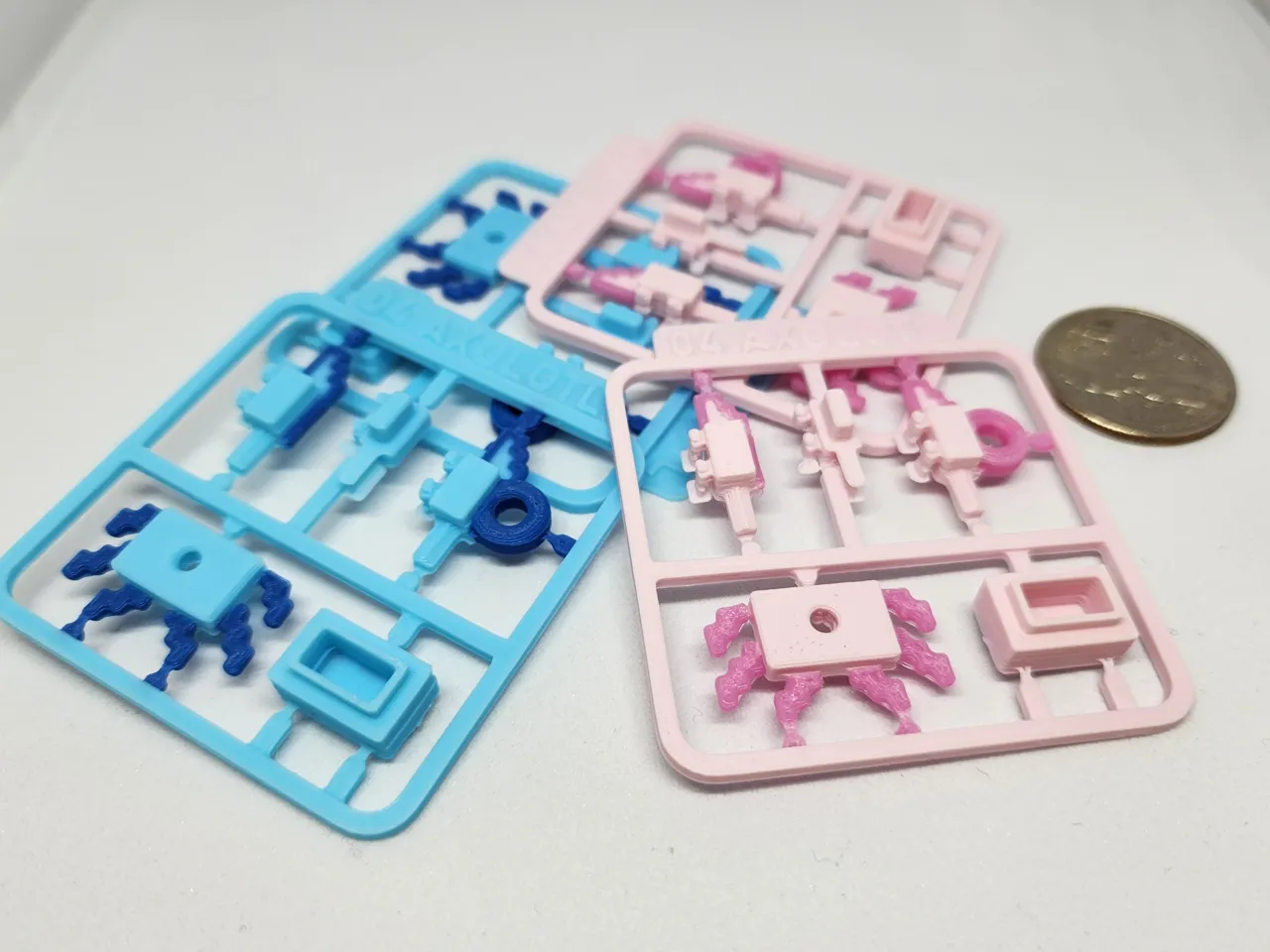 Minecraft-inspire Axolotl Mini Figure Kit/Keychain view 2