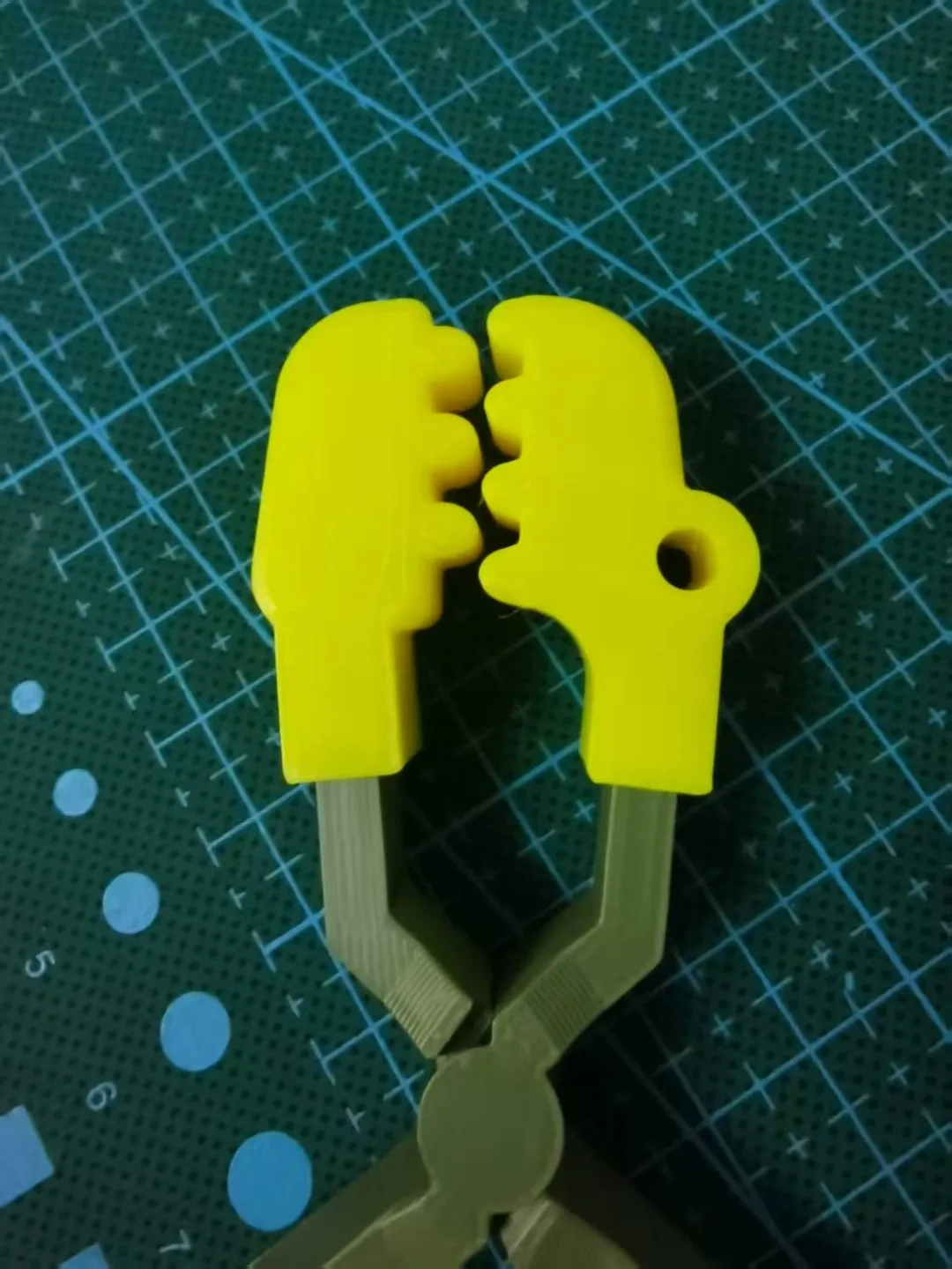 Miniatura 2 do modelo 3D 可动 食人花 大嘴花 伸缩夹