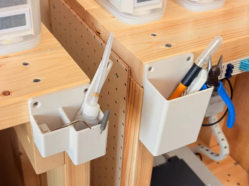 screw-mount tool holder