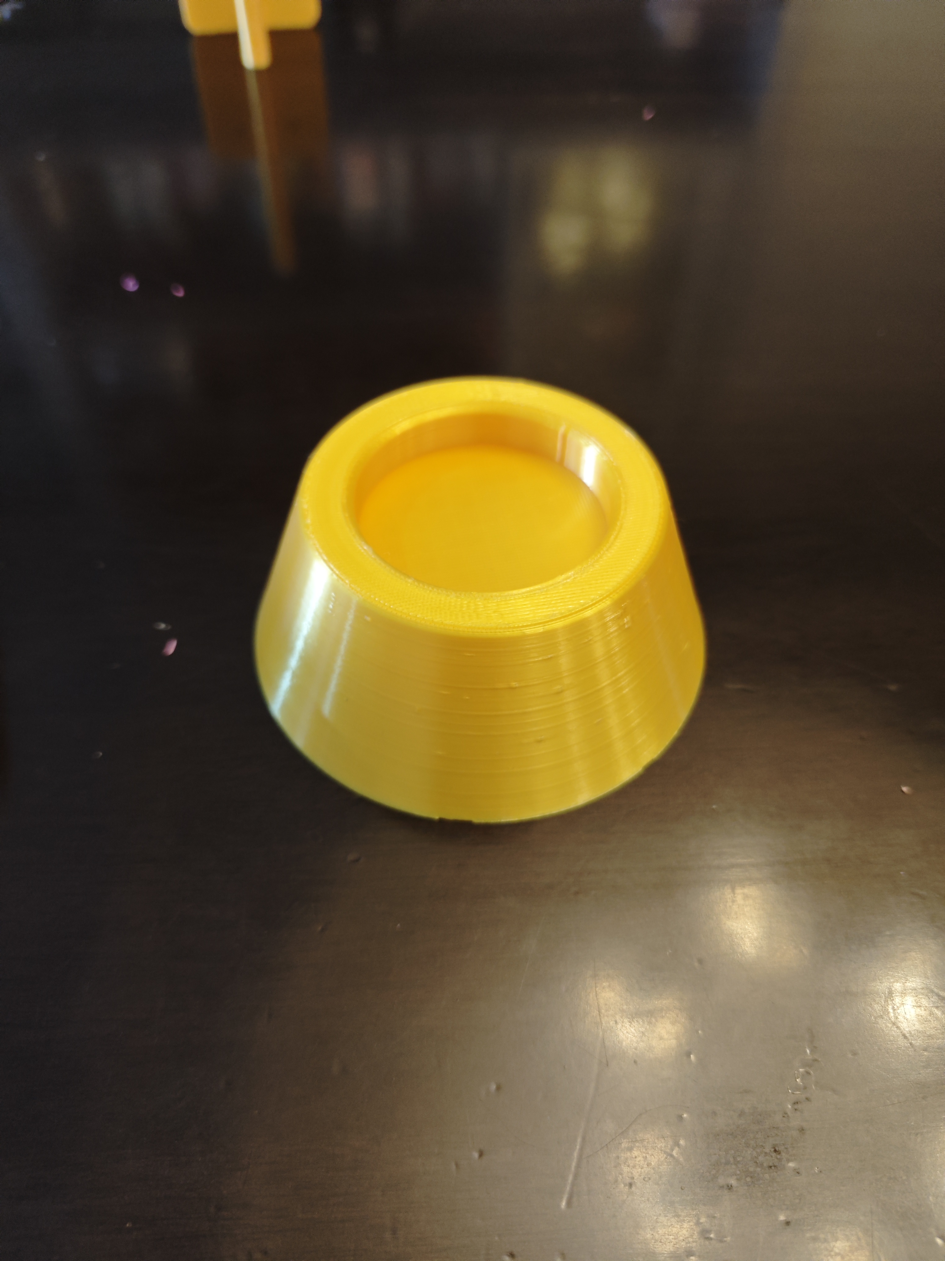 Miniatura 2 do modelo 3D 洗衣机底座通用固定脚架垫子托架全自动滚筒脚垫防滑防震垫高支架