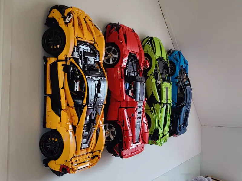 42172 McLaren P1 Wallmount