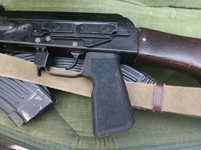 AK Grip