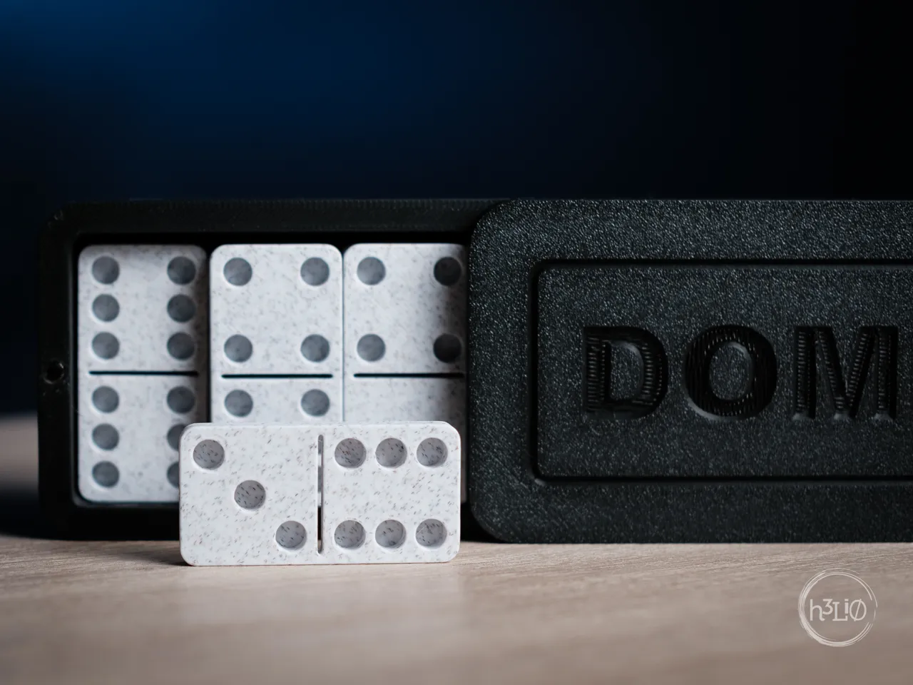 dominoes · standard and mini view 3