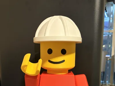 Bauhelm Brickman Figure