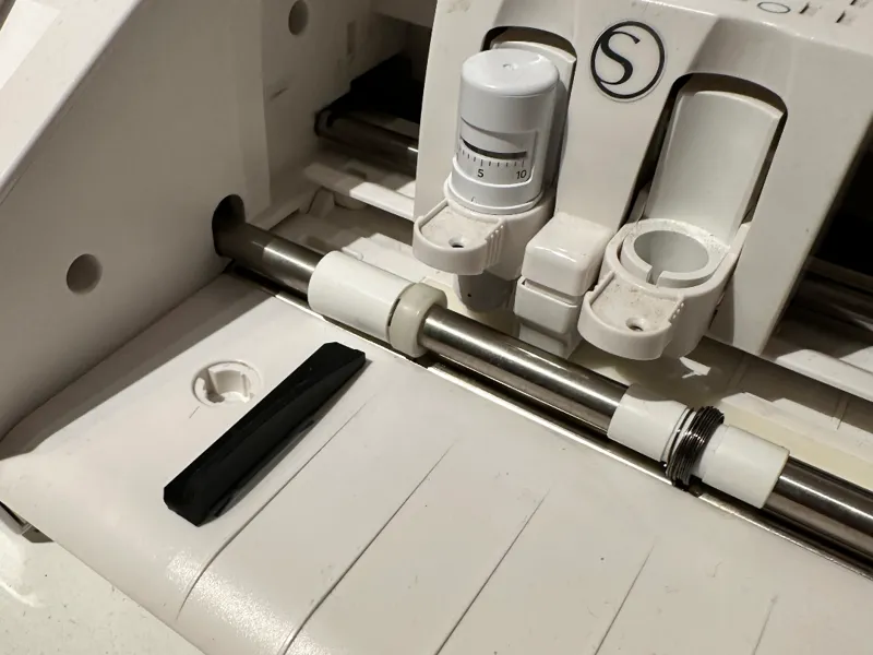 Cameo 3 Silhouette Plotter Seitenanschlag Führung