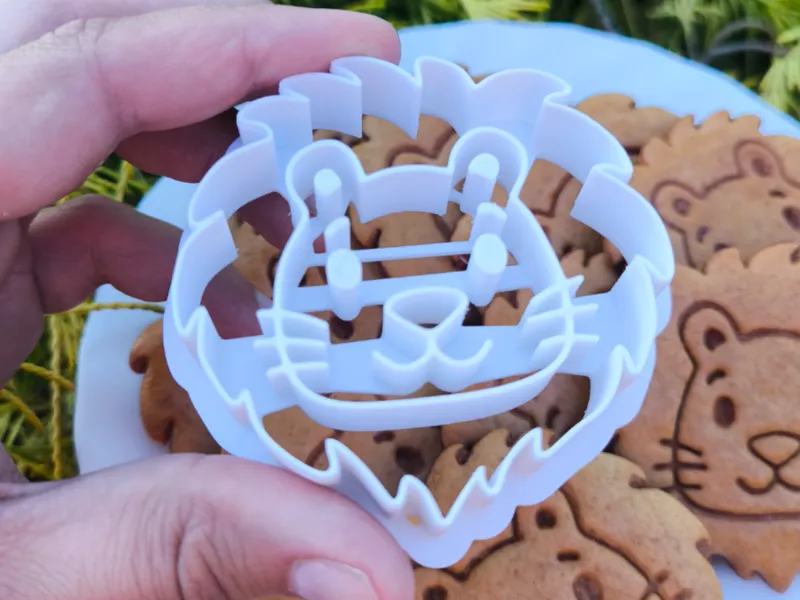 Lion cookie cutter